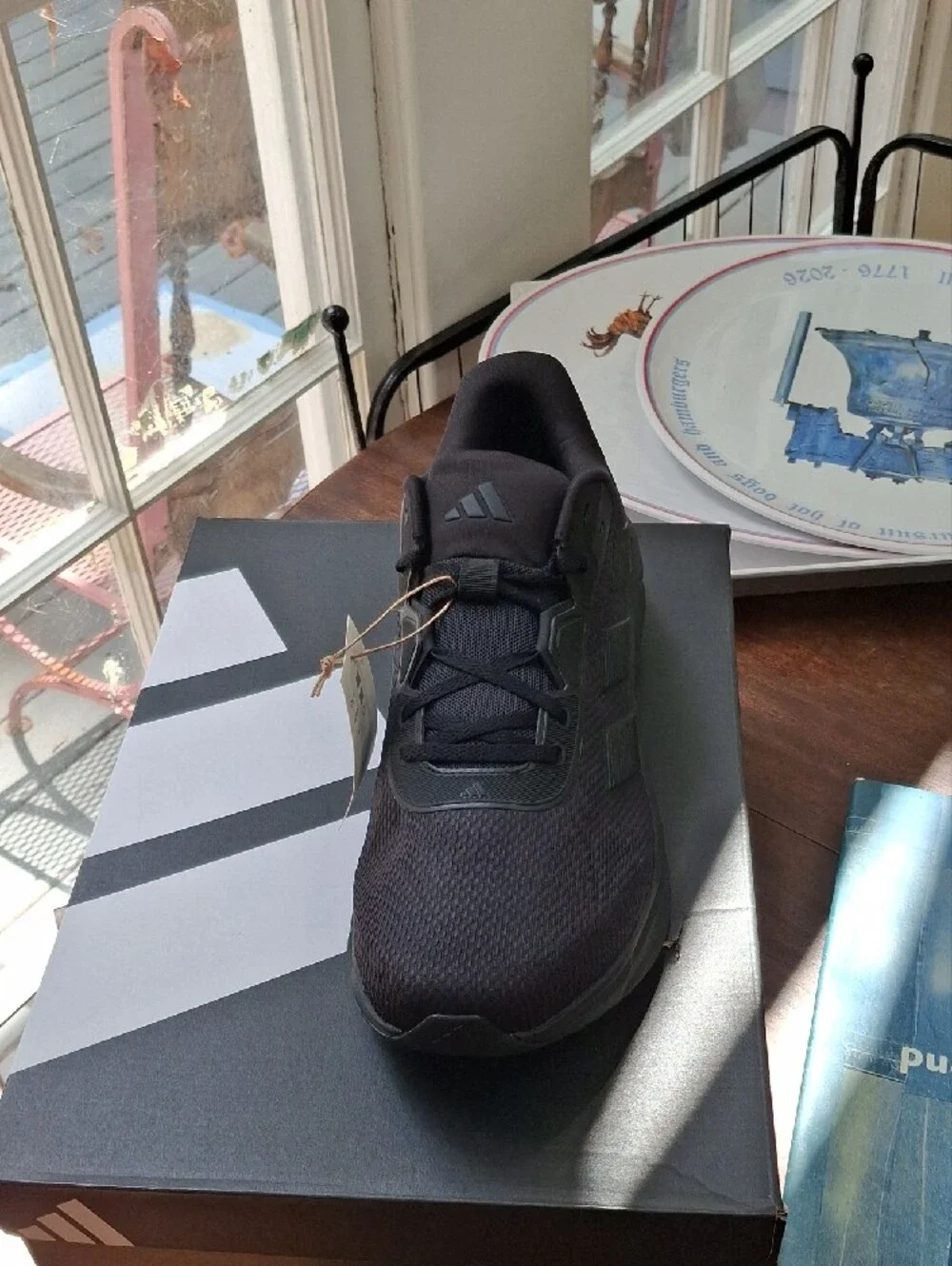 adidas Men's Black Low-Top Athletic Sneakers